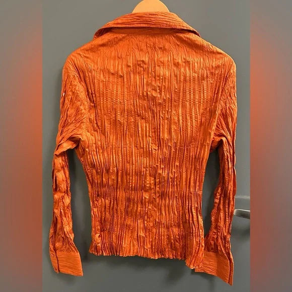 NWOT Clara Women's Vibrant Orange Crinkle Button-Down Shirt - Picture 6 of 15
